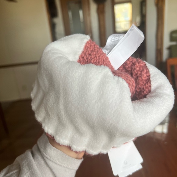 ROXY NEW Blizzard Beanie Cable Knit Pom - Picture 8 of 12